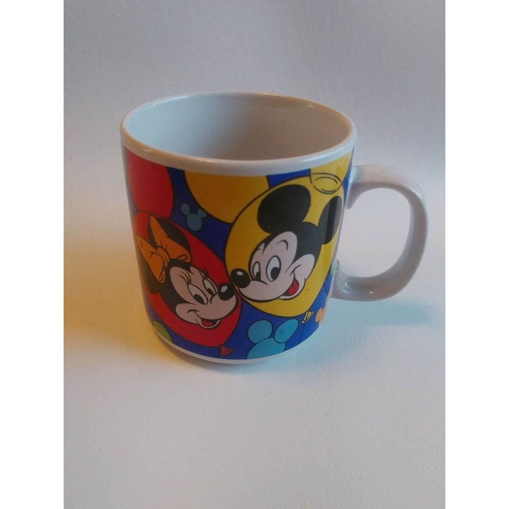 Walt  Disney Ceramic Coffee Mug With Mickey Minnie Goofy Donald Pluto